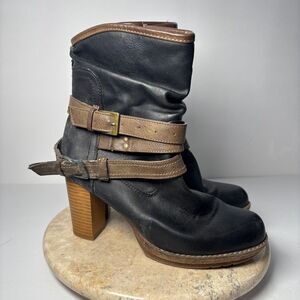 MUK LUKS Women's Skylynn Faux Brown‎ Leather Ankle Boot Size 9M